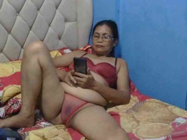 hOtGranny4u webcam