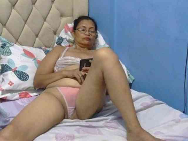 hOtGranny4u webcam