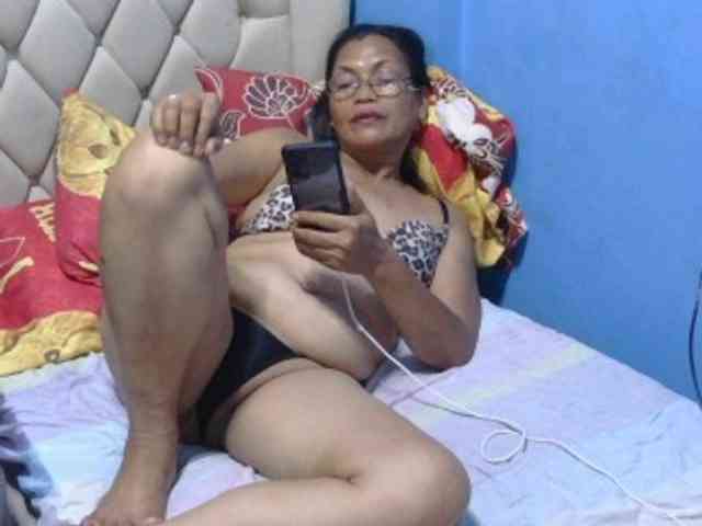 hOtGranny4u