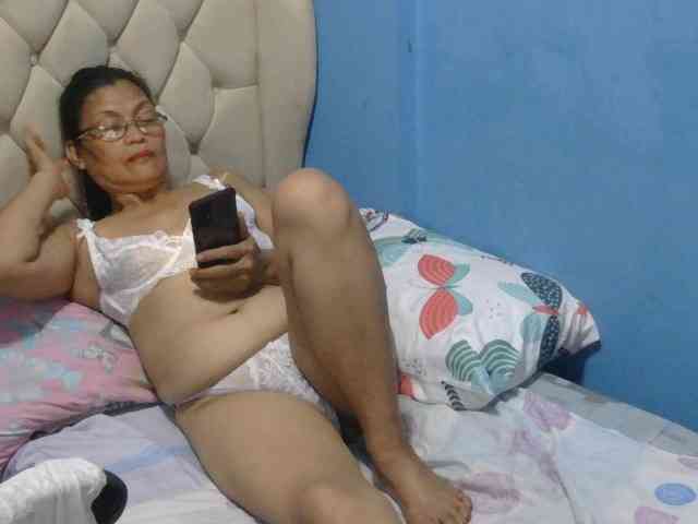 hOtGranny4u webcam