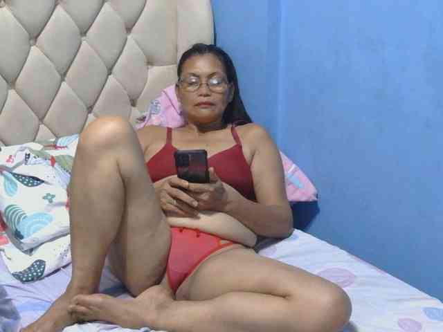 hOtGranny4u Live Webcam on BongaCams