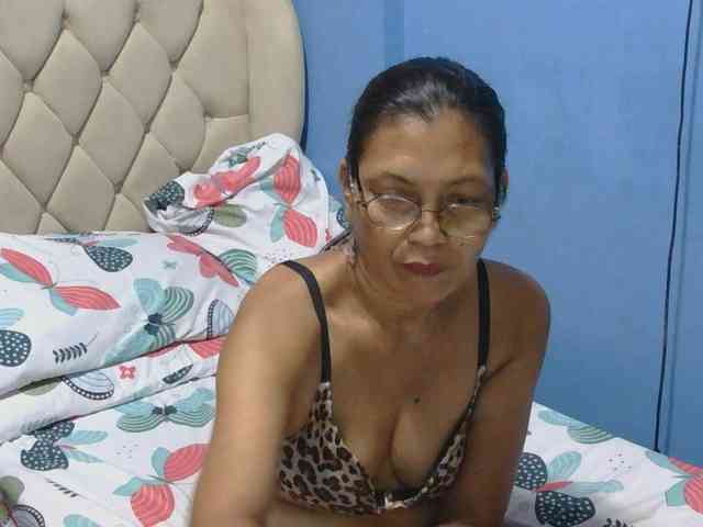 hOtGranny4u webcam
