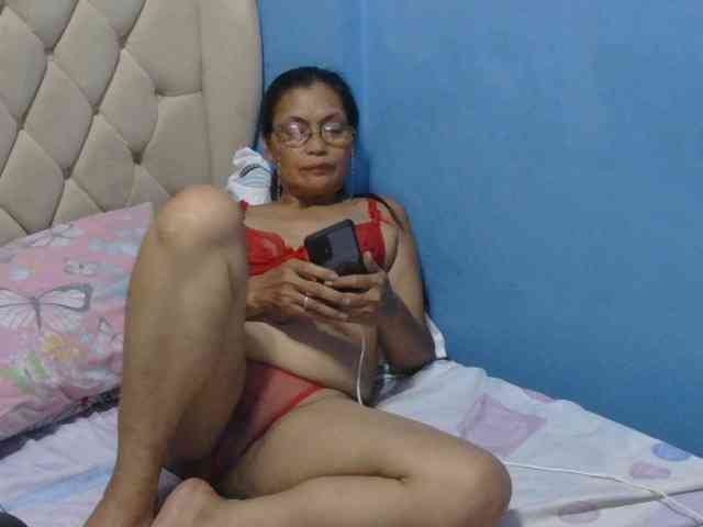 hOtGranny4u webcam