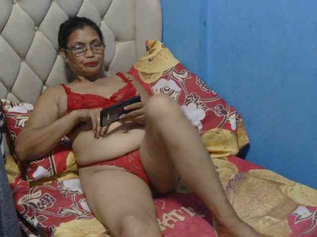 hOtGranny4u webcam