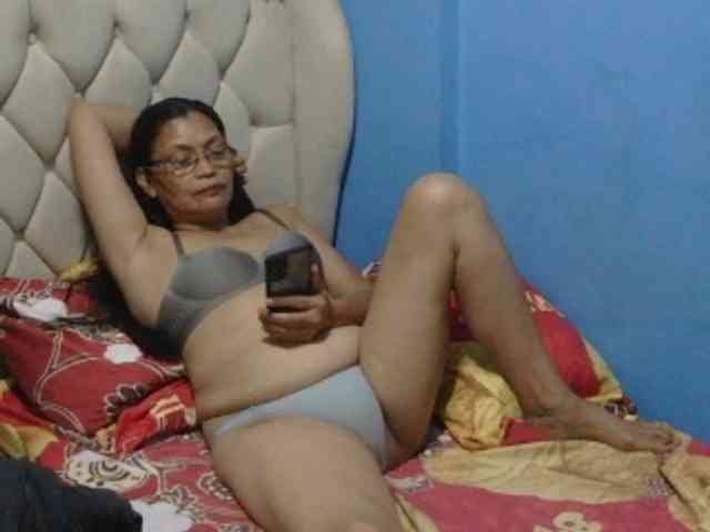 hOtGranny4u