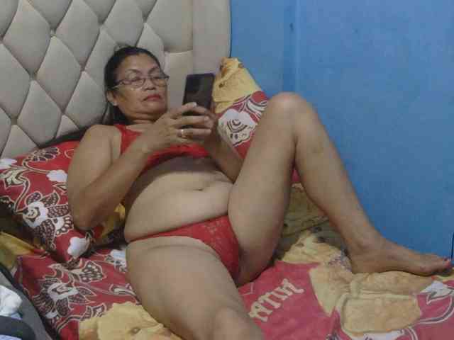 hOtGranny4u webcam