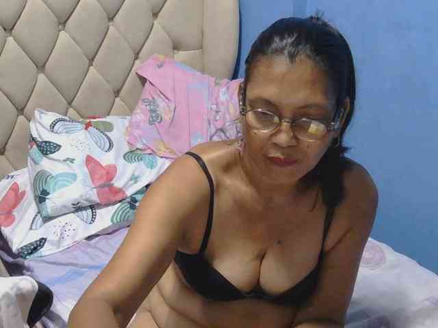 hOtGranny4u webcam