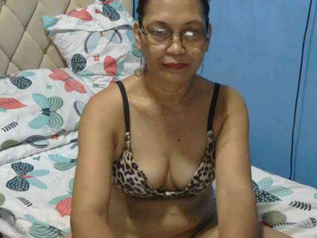 Model: hOtGranny4u