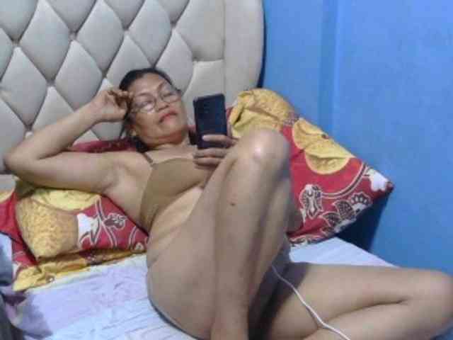 hOtGranny4u