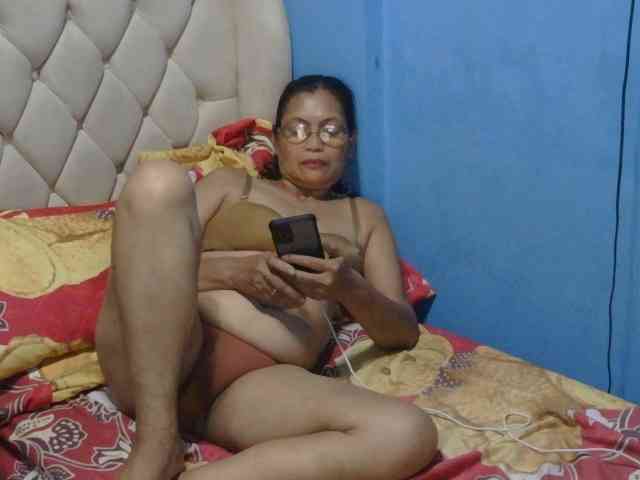 hOtGranny4u webcam