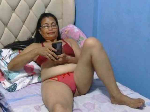 hOtGranny4u webcam