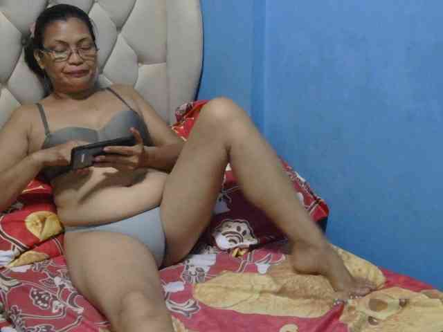 hOtGranny4u webcam