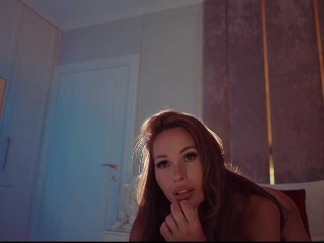MilaDYstarlig live cam on BongaCams