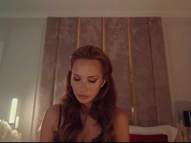MilaDYstarlig live cam on BongaCams