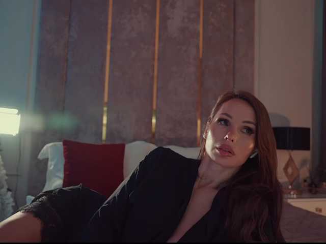 MilaDYstarlig live cam on BongaCams