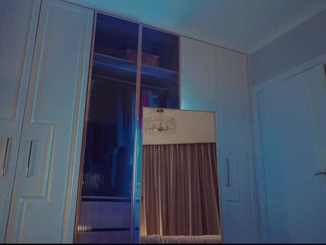 MilaDYstarlig live webcam show