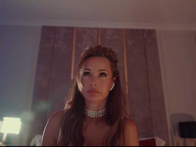 MilaDYstarlig live cam on BongaCams
