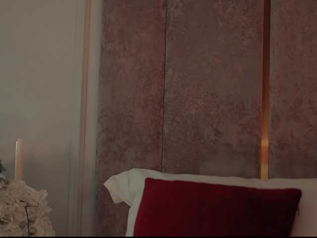 MilaDYstarlig live cam