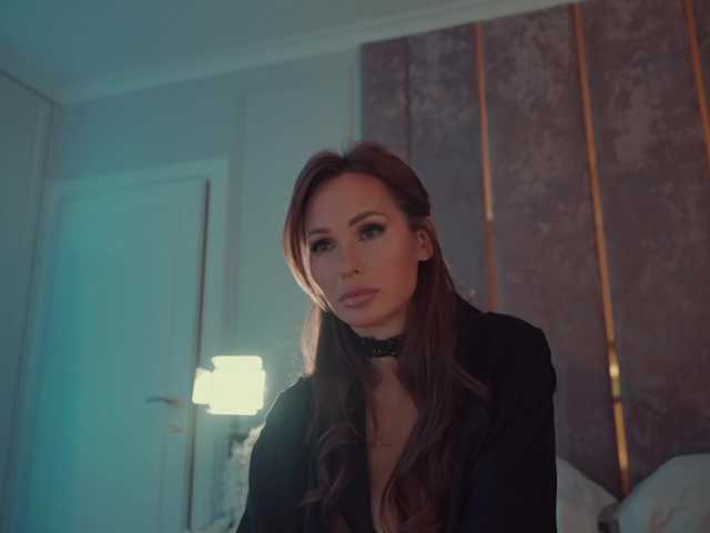 MilaDYstarlig live cam on BongaCams