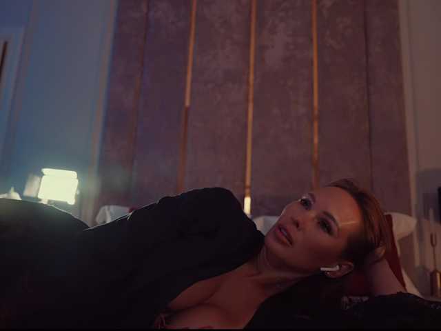 MilaDYstarlig live cam on BongaCams