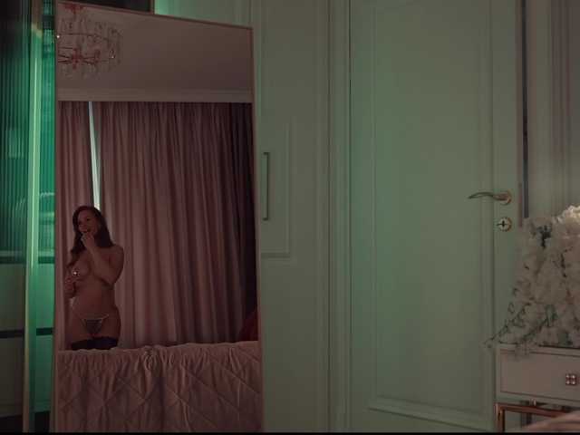 MilaDYstarlig live cam on BongaCams