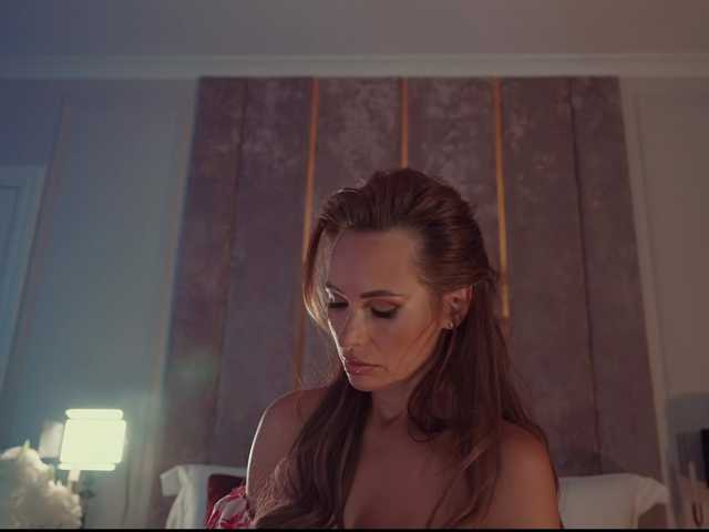 MilaDYstarlig live webcam show