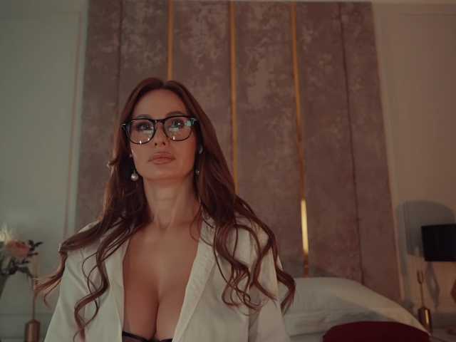 MilaDYstarlig live cam on BongaCams