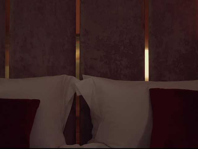 MilaDYstarlig live cam on BongaCams