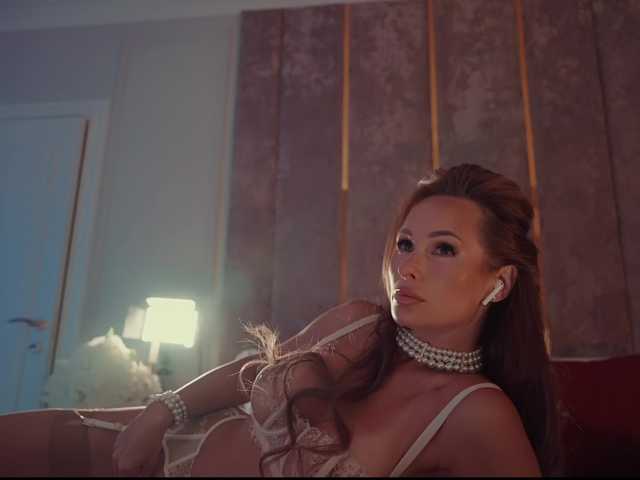 MilaDYstarlig live webcam show