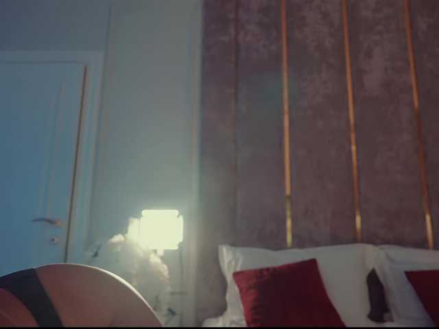 MilaDYstarlig live webcam show