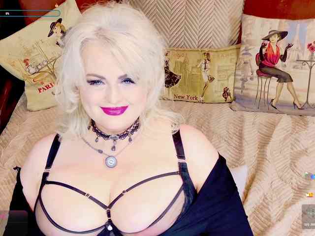 stiphlermom live female cam on bongacams