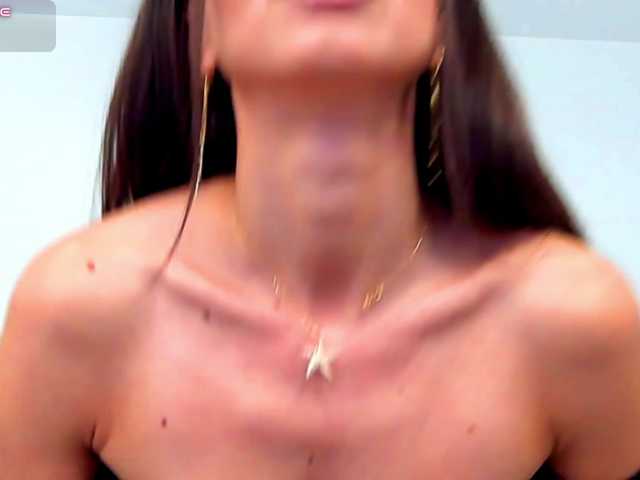 SelenaWest live cam on BongaCams