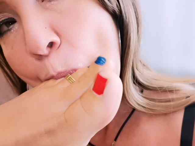 AlinAndLiana Live Webcam on BongaCams