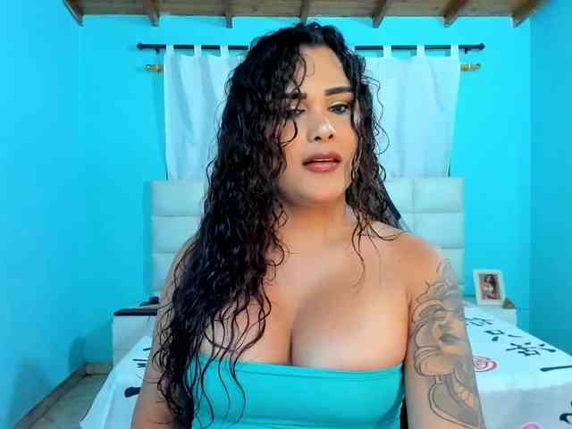 shadiaorozco webcam