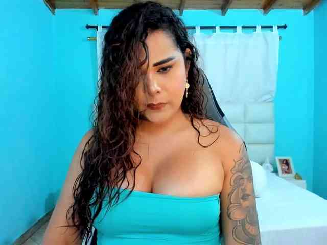 shadiaorozco webcam