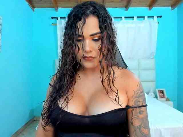 shadiaorozco webcam