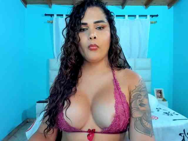 shadiaorozco webcam