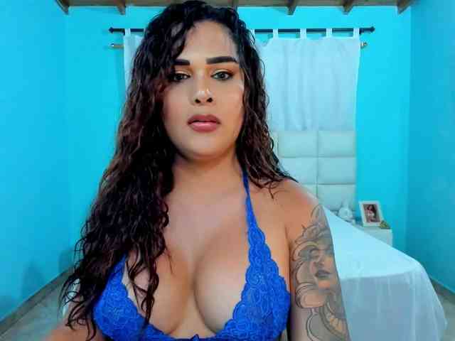 Model: shadiaorozco