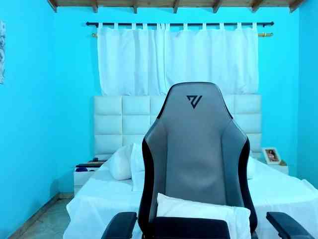 shadiaorozco webcam