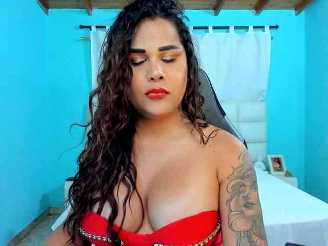 Shadiaorozco's cam show statistics and live stream