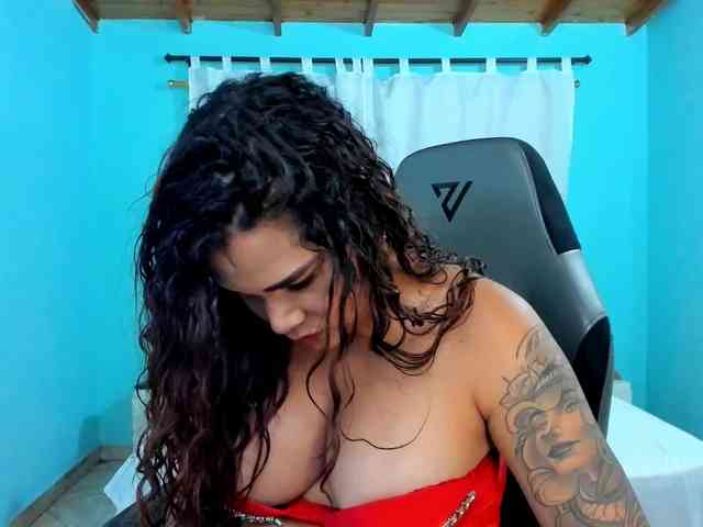 shadiaorozco webcam