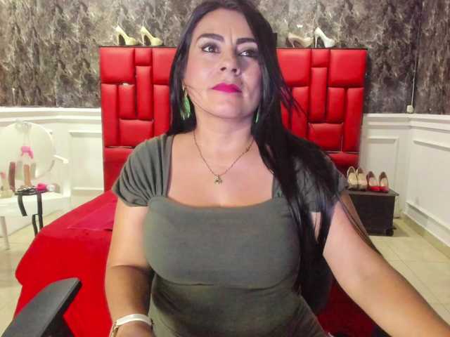 Ladyxmilf live cam on BongaCams