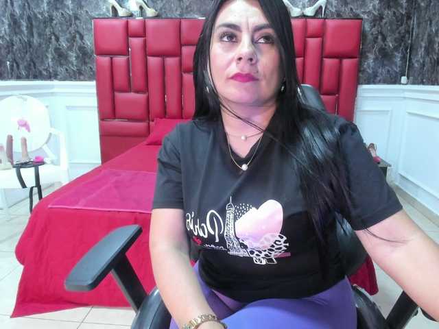 Ladyxmilf live on BongaCams