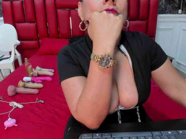 Ladyxmilf webcam