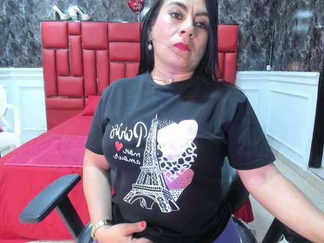 Ladyxmilf webcam