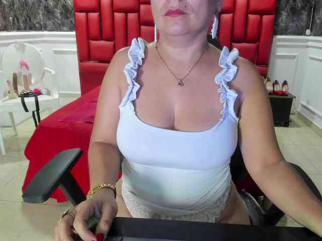 Ladyxmilf webcam