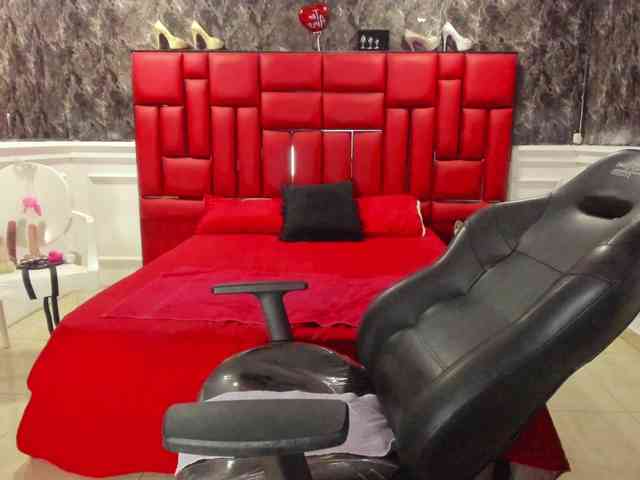 Ladyxmilf webcam