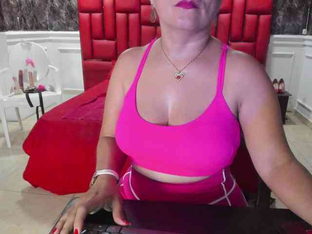Ladyxmilf webcam