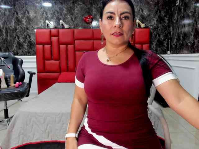 Ladyxmilf's webcam live show