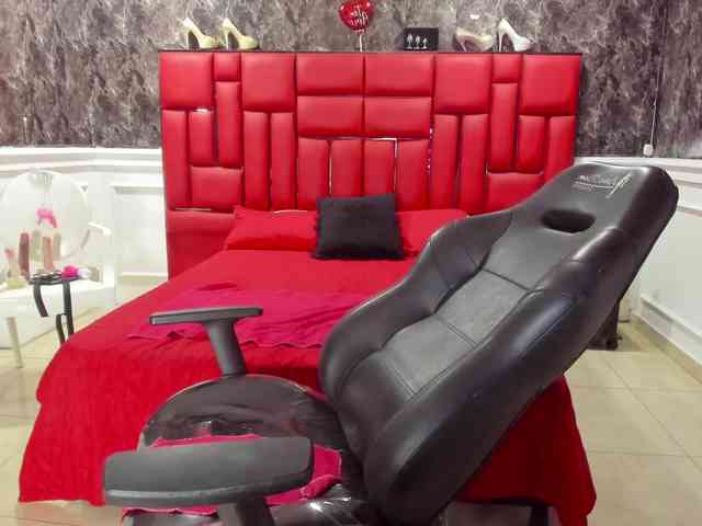 Ladyxmilf webcam
